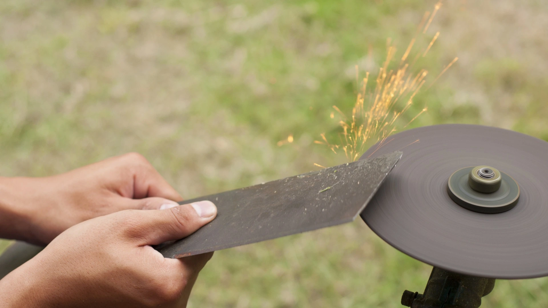 Should You Replace Your Mower Blades or Do You Just Need to Sharpen Them?